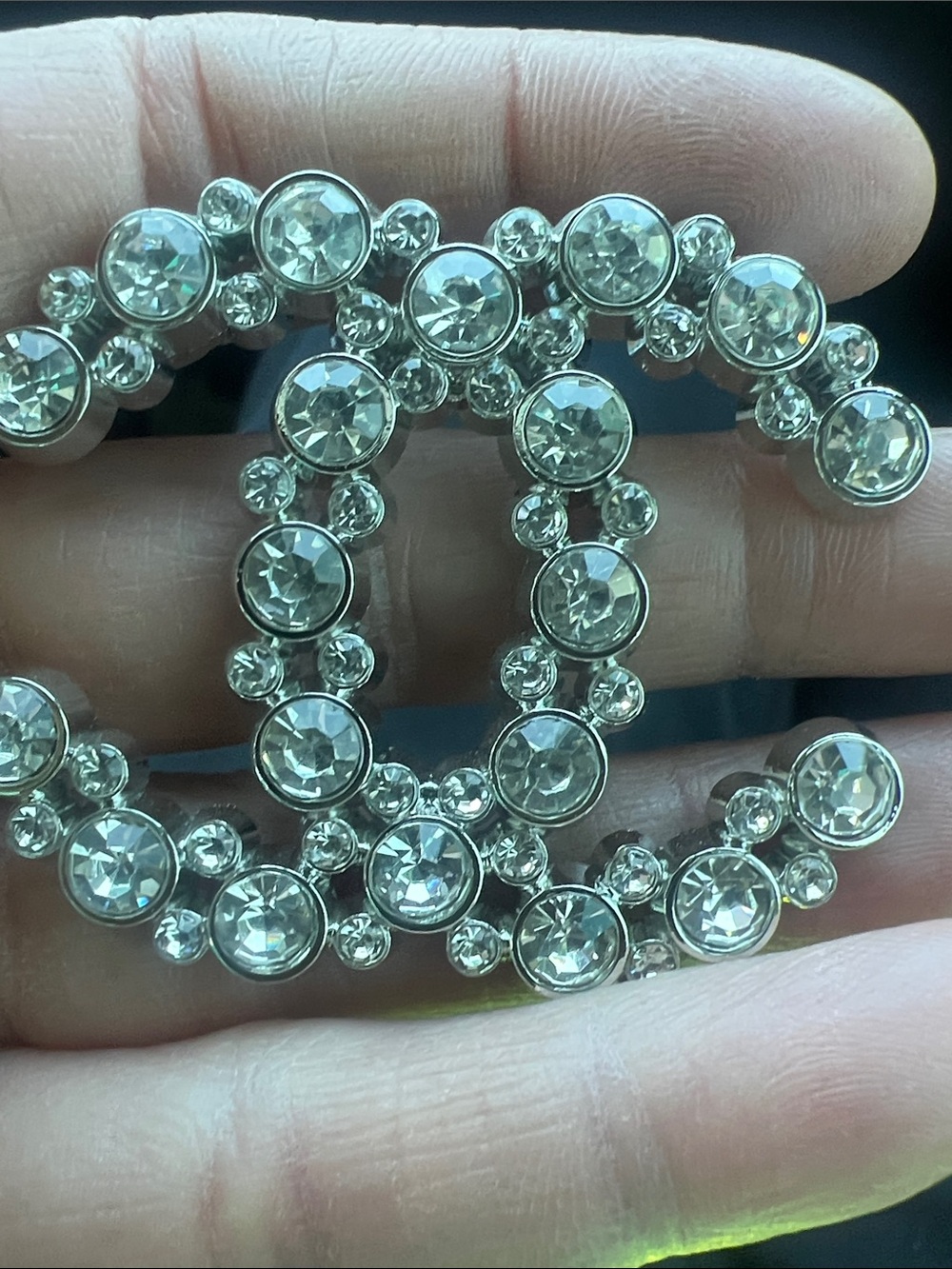 CHANEL Crystal CC Brooch in Clear and Silver - Picture 7 of 9